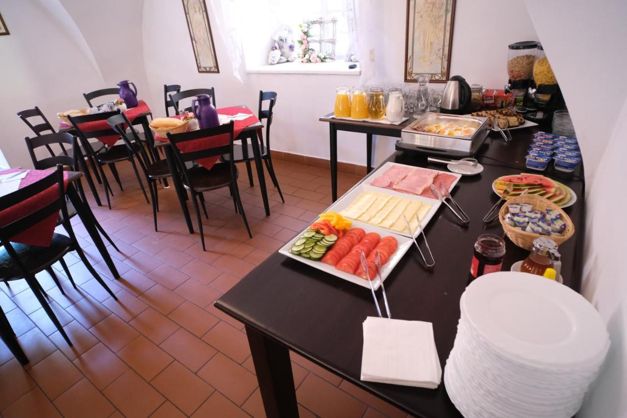 Pension Rosa Cesky Krumlov Bagian luar foto
